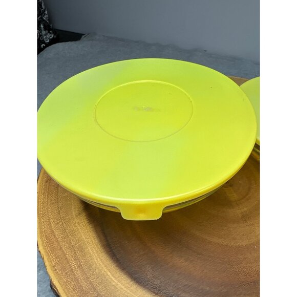 Nesting Glass Bowls with Citrus Design & Yellow Lids Set Vintage - Picture 5 of 16